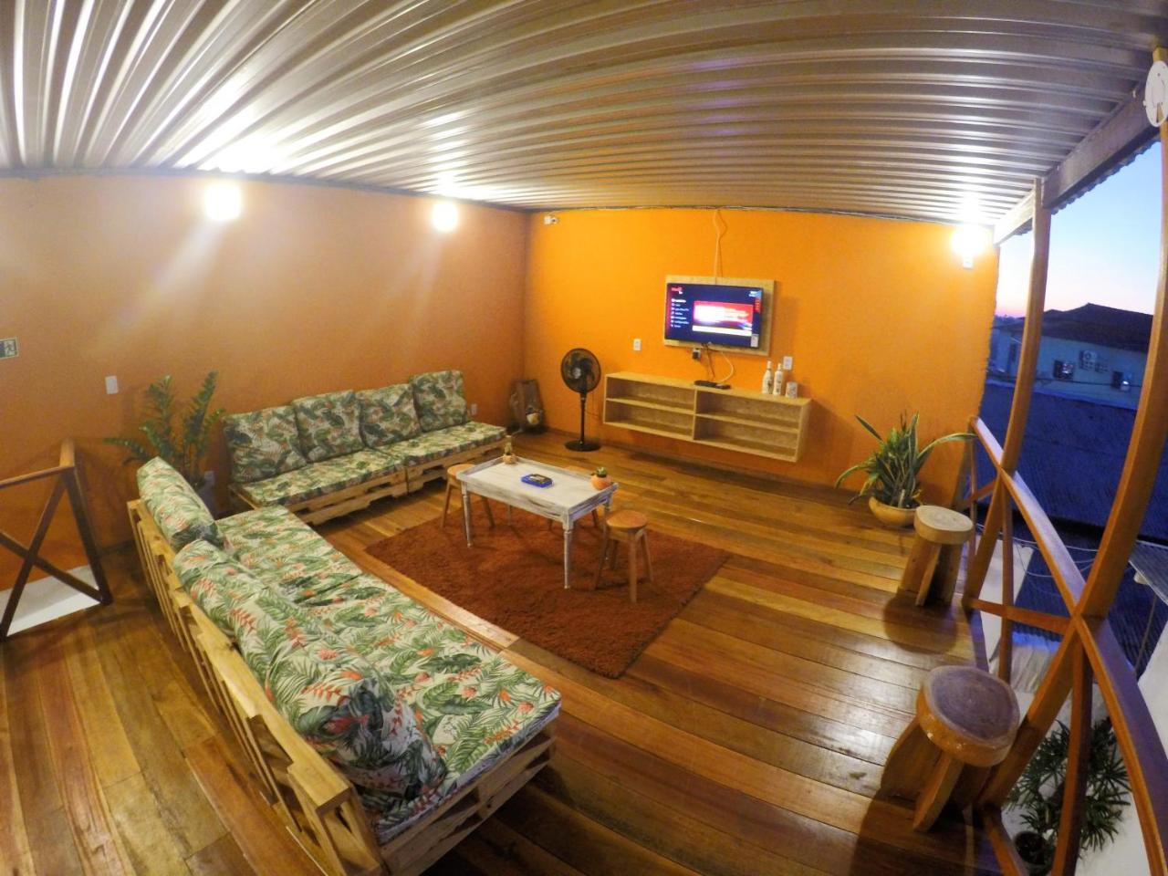 Hostel Da Milla Президенти-Фигейреду Экстерьер фото