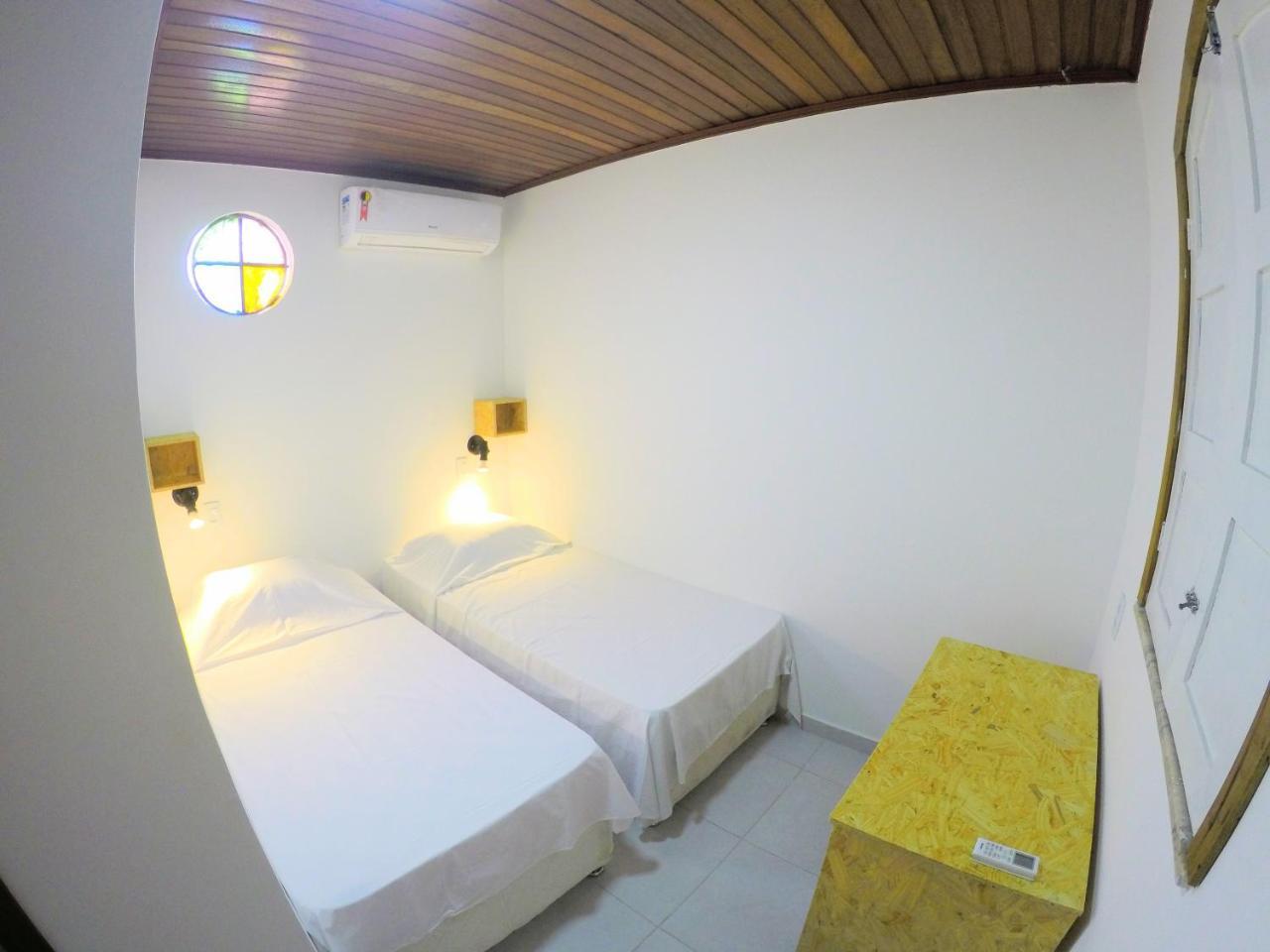 Hostel Da Milla Президенти-Фигейреду Экстерьер фото