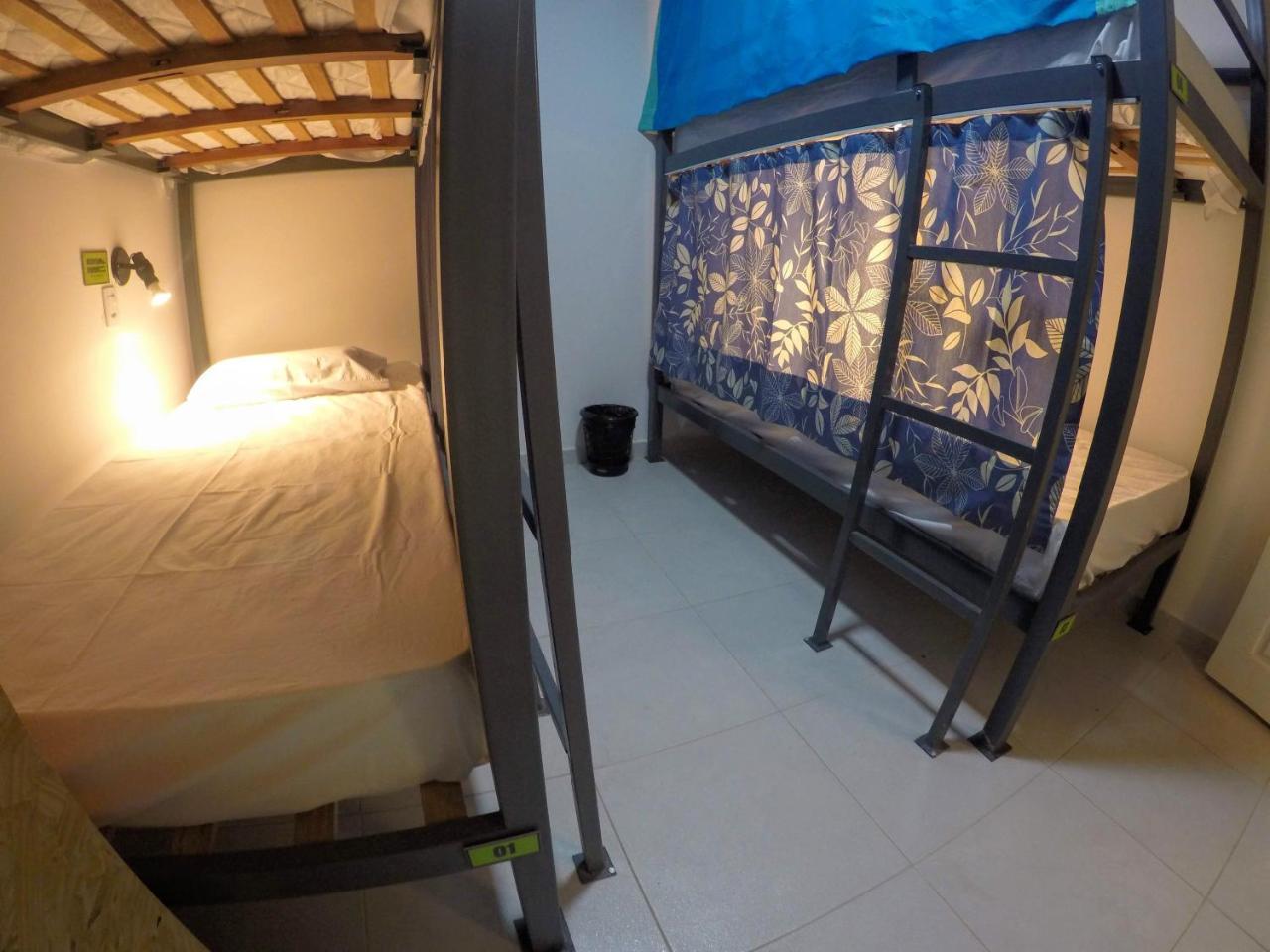Hostel Da Milla Президенти-Фигейреду Экстерьер фото