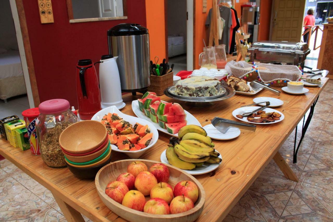 Hostel Da Milla Президенти-Фигейреду Экстерьер фото